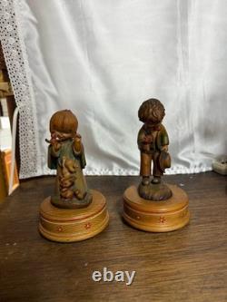 ANRI Wooden Carving Pair Music Box with Reuge Movement Made in Italy