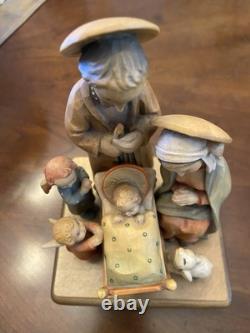 Anri Holy Night Family Sister Maria Innocentia Hummel Music Box Reuge 428/1850
