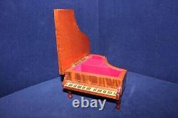 Beautiful Reuge Marquetry Inlaid Wood Italian Sorrento Piano Music Jewelry Box