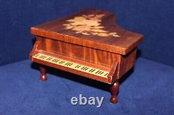 Beautiful Reuge Marquetry Inlaid Wood Italian Sorrento Piano Music Jewelry Box