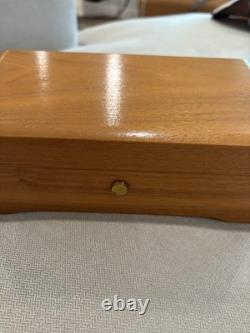 Beautiful Vintage Reuge Sainte-Croix Switzerland Music Box 3/72 MCM