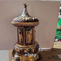 Capidimonte Reuge Lipstick Carousel Plays Raindrops Keep Falling on My Head