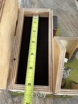 Cottage Music Box Pauline David Reuge Movement Working. Thatched Smithy Vtg 60s