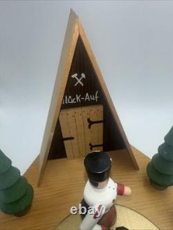 Erzgebirge Wood Music Box Soldiers Large Reuge Pobershau Germany Vintage Read