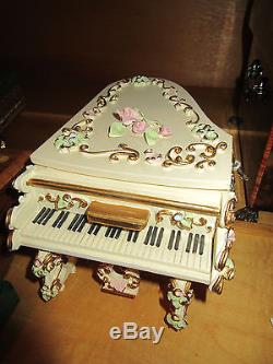Lindauer Spieldosen Piano with Roses Reuge SERENADE SCHUBERT Music KH