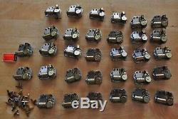 Lot of 32 Vintage Swiss Reuge Music Box Wind Up Movements Mechanisms With Keys +