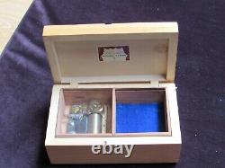 Music Box Maker Original The Missing Slat plays Somewhere Out There Reuge 36note