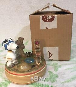 NEW OLD INVENTORY! Peanuts Snoopy Anri Reuge 1968 WW I Flying Ace Music Box