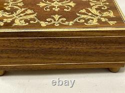 NOS Vintage REUGE Music Box Made In Switzerland Original 1983 Song Camelot