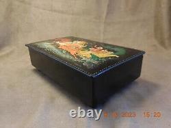 PALEKH HAND PAINTED RUSSIAN LACQUER MUSIC BOX WithREUGE 2/28 MVT (SEE VIDEO)