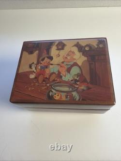 RARE Vintage Reuge Disney Disneyland Pinocchio Souvenir Wooden Music Box WORKING