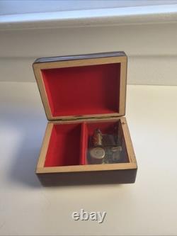 RARE Vintage Reuge Disney Disneyland Pinocchio Souvenir Wooden Music Box WORKING