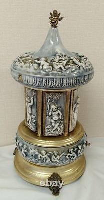 REUGE Capodimonte Ceramic Music Box Tales from the vienna woods Auth Antique