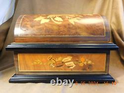 REUGE INLAID TREASURE CHEST With BRASS PLATED AD-30 4-1/2 DISC PLAYER & 10 DISCS