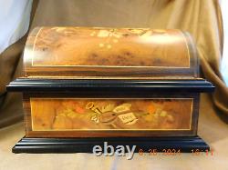 REUGE INLAID TREASURE CHEST With BRASS PLATED AD-30 4-1/2 DISC PLAYER & 10 DISCS