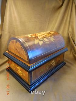 REUGE INLAID TREASURE CHEST With BRASS PLATED AD-30 4-1/2 DISC PLAYER & 10 DISCS