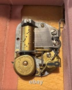 REUGE SAN FRANCISCO MUSIC BOX CO WOOD LAQUER MEMORY With LOCKING KEY