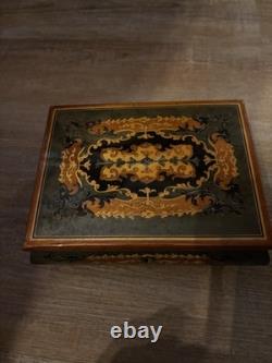 REUGE Vintage Swiss Music Box -including Original Key. Excellent Condition
