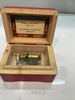 Red REUGE Switzerland Music Box Mozart Eine Kleine Nachtmusik Allegro RE VTG