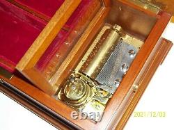 Reuge 2/50 Note Musical Jewelry Box Very Nice Beautiful