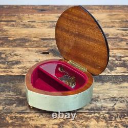 Reuge Inlaid Heart-Shaped Music Box Sorrento Specialties / Made in Italy