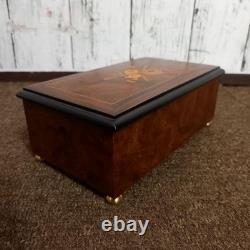 Reuge Music Box 36 Valve With Accessory Holder