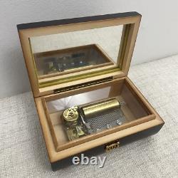 Reuge Music Box 3/36 Danube, Minuet, Vienna Made in Switzerland