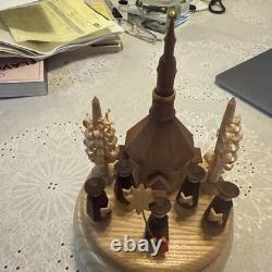 Reuge Music Box Carol Church Scene Silent Night Erzgebirge Style