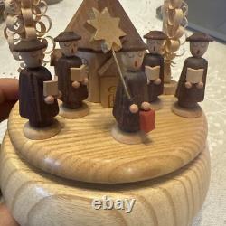 Reuge Music Box Carol Church Scene Silent Night Erzgebirge Style