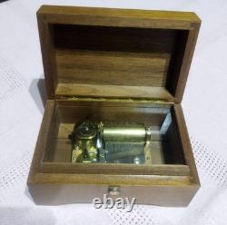 Reuge Music box 36-note
