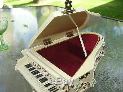Reuge Piano Music Box Menuet Beethoven Overwound