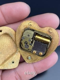 Reuge STE-CROIX-SWISS Yellow Gold Tone Heart Shape Vintage Musical Pendant