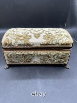 Reuge Sainte Croix CH 4/50 Tapestry Music Box 4 Songs Edelweiss WithKey 45072