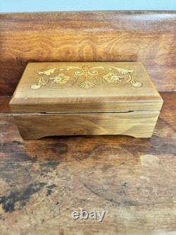 Reuge Sainte Croix Music Box Switzerland Ch 4/50 4 Songs Works Wonderfully