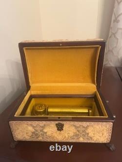 Reuge Sainte-Croix Music Box Tapestry 1056 ABCD 4/50 Plays 4 songs