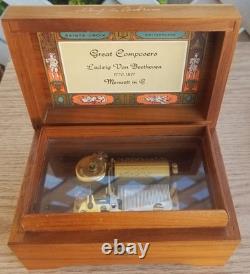 Reuge Sainte Croix Switzerland Wooden Music Box Beethoven Menuett in G