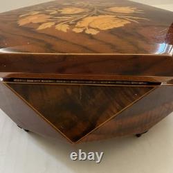 Reuge Sorrento Italy Inlaid Wood Music Box Lara's Theme Hexagon Large 9 Reuge Sorrento Italy Inlaid Wood Music Box Lara's Theme Hexagon Large 9