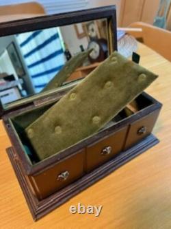 Reuge St Croix 50/4 Vintage Swiss Music Jewelry Box Wood Green Velvet Lining