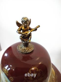 Reuge Vintage Lipstick Cigarette Carousel. Romeo & Juliet Theme Music