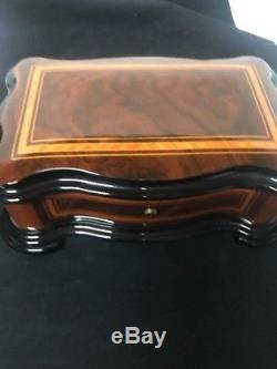 Reuge Wood Music Box 72 Notes