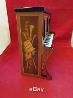 Romance by Reuge 4-1/2 Disc Music Box With Set of Four Discs. Hear it Play