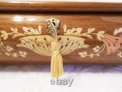 VINTAGE ITALIAN INLAID WOOD REUGE MUSICAL JEWELRY BOX WithKEY LARGE 14.75x7.25x3.7