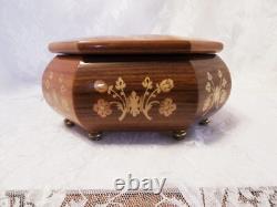 VINTAGE ITALIAN INLAID WOOD REUGE MUSICAL JEWELRY BOX WithKEY LARGE 14.75x7.25x3.7