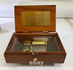 VTG Music Box Reuge Hawaii 2006 Kaida Romance Hyatt Waikiki Island Gift DS68