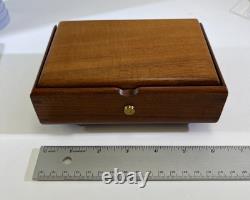 VTG Music Box Reuge Hawaii 2006 Kaida Romance Hyatt Waikiki Island Gift DS68