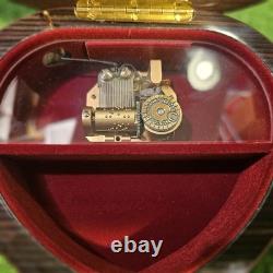 VTG Reuge Italian Handmade Wooden Music Box Sorentto Pink Heart Shaped Box EUC