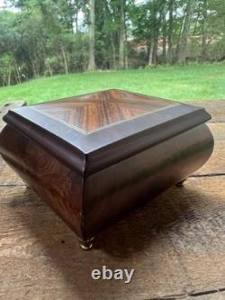 VTG Reuge Music Box Burlwood Inlay Plays Music of the Night Swiss Model 6309