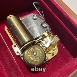 Vintage Italian Inlaid Wood Music Box Reuge Movement Memory Sorrento Italy