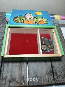 Vintage PEANUTS ANRI Music Box BALLGAME Snoopy Linus Pumpkin Italy 1971