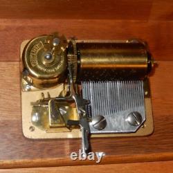 Vintage REUGE Swiss Music Box 2 Airs Song 28 Notes Cylinder Burl Wood 2/28